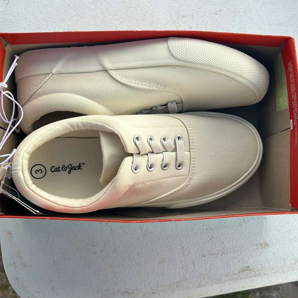 Brand NEW CAT and JACK Kids shoes